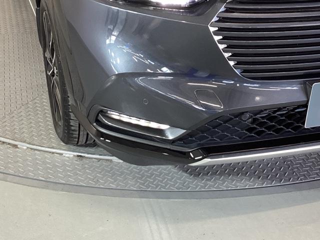 ヴェゼル ｅ：ＨＥＶＺ　純正メモリーナビ　ドラレコ　リアカメラ　衝突回避支援ブレーキ機能　スマキ　Ｐトランク　フルオートエアコン　Ｄレコ　エアバッグ　両席エアバック　Ｒカメ　記録簿付　パワーウィンドウ　ＬＥＤランプ　ソナー（24枚目）