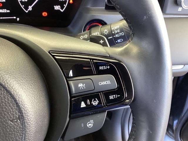 ヴェゼル ｅ：ＨＥＶＺ　純正メモリーナビ　ドラレコ　リアカメラ　衝突回避支援ブレーキ機能　スマキ　Ｐトランク　フルオートエアコン　Ｄレコ　エアバッグ　両席エアバック　Ｒカメ　記録簿付　パワーウィンドウ　ＬＥＤランプ　ソナー（42枚目）