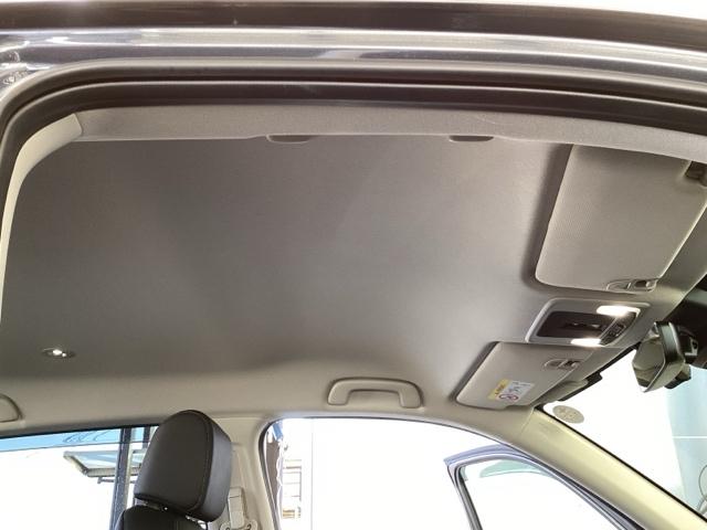 ヴェゼル ｅ：ＨＥＶＺ　純正メモリーナビ　ドラレコ　リアカメラ　衝突回避支援ブレーキ機能　スマキ　Ｐトランク　フルオートエアコン　Ｄレコ　エアバッグ　両席エアバック　Ｒカメ　記録簿付　パワーウィンドウ　ＬＥＤランプ　ソナー（55枚目）