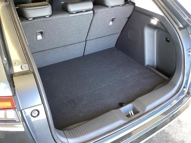 ヴェゼル ｅ：ＨＥＶＺ　純正メモリーナビ　ドラレコ　リアカメラ　衝突回避支援ブレーキ機能　スマキ　Ｐトランク　フルオートエアコン　Ｄレコ　エアバッグ　両席エアバック　Ｒカメ　記録簿付　パワーウィンドウ　ＬＥＤランプ　ソナー（66枚目）