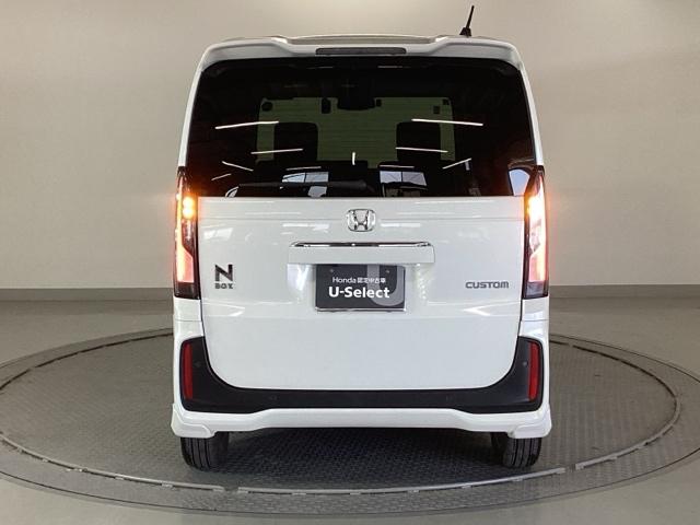 Ｎ－ＢＯＸカスタム ターボ　純正ナビ　フルセグ　リアカメラ　イモビライザー　衝突被害軽減　ベンチシート　キーフリー　Ｐセンサー　ＥＳＣ　パワステ　両席エアバック　サイドエアバッグ　ターボ車　ＵＳＢ接続　スマキー　Ｂカメ　ＥＴＣ（9枚目）