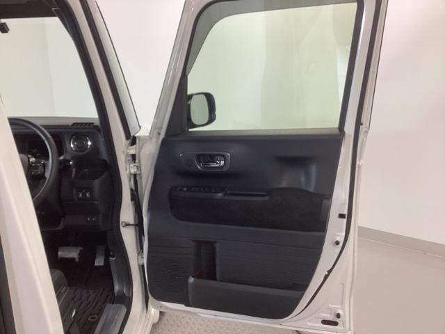 Ｎ－ＢＯＸカスタム ターボ　純正ナビ　フルセグ　リアカメラ　イモビライザー　衝突被害軽減　ベンチシート　キーフリー　Ｐセンサー　ＥＳＣ　パワステ　両席エアバック　サイドエアバッグ　ターボ車　ＵＳＢ接続　スマキー　Ｂカメ　ＥＴＣ（49枚目）