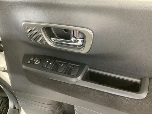 Ｎ－ＢＯＸカスタム ターボ　純正ナビ　フルセグ　リアカメラ　イモビライザー　衝突被害軽減　ベンチシート　キーフリー　Ｐセンサー　ＥＳＣ　パワステ　両席エアバック　サイドエアバッグ　ターボ車　ＵＳＢ接続　スマキー　Ｂカメ　ＥＴＣ（50枚目）