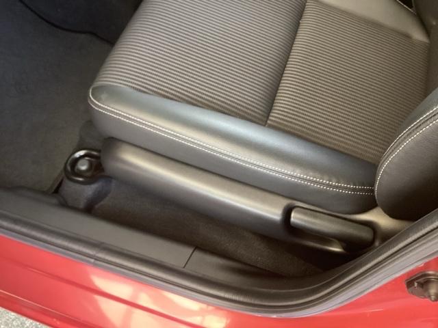 フィットハイブリッド Lホンダセンシング 純正ナビ フルセグ リアカメラ 軽減ブレーキ Rカメ LED サイドSRS 横滑り防止 ドライブレコーダー ナビTV パワーステアリング 盗難防止装置 オートクルーズ ETC車載器 DVD再生 ABS(40枚目)