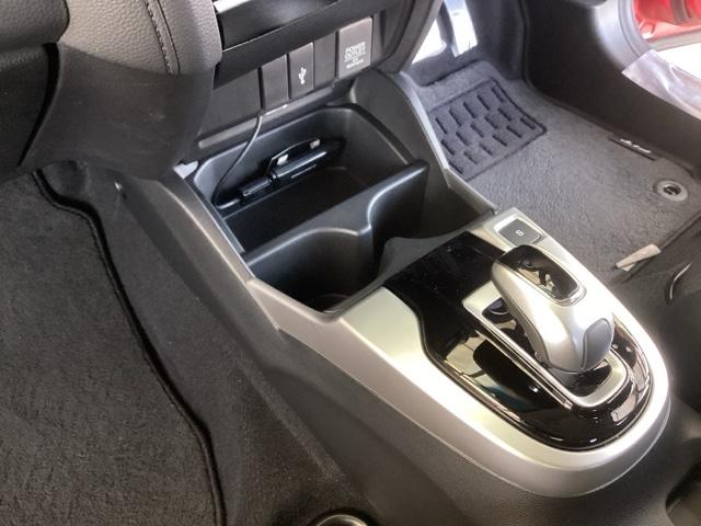 フィットハイブリッド Lホンダセンシング 純正ナビ フルセグ リアカメラ 軽減ブレーキ Rカメ LED サイドSRS 横滑り防止 ドライブレコーダー ナビTV パワーステアリング 盗難防止装置 オートクルーズ ETC車載器 DVD再生 ABS(42枚目)