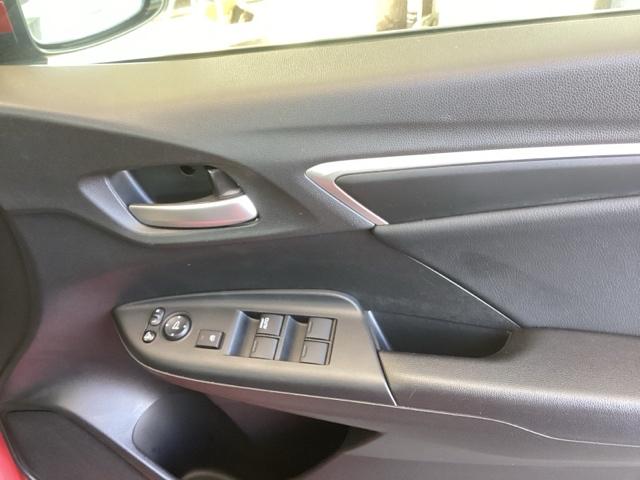 フィットハイブリッド Lホンダセンシング 純正ナビ フルセグ リアカメラ 軽減ブレーキ Rカメ LED サイドSRS 横滑り防止 ドライブレコーダー ナビTV パワーステアリング 盗難防止装置 オートクルーズ ETC車載器 DVD再生 ABS(47枚目)