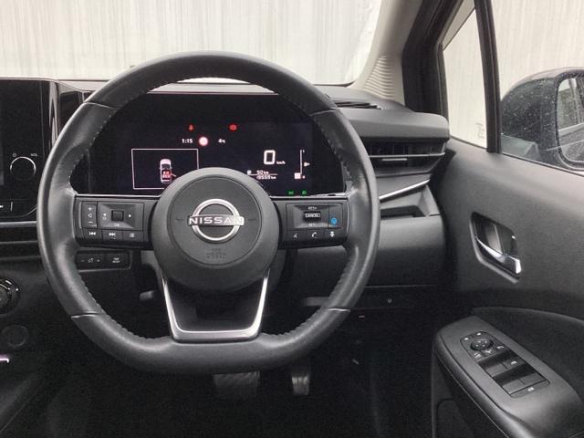 ��ɂȂ��ފ��o�̃X�e�A�����O�ł��B�����S�n�A�f�U�C�����A���쐫�ɂ���������A�C�e���ł��B