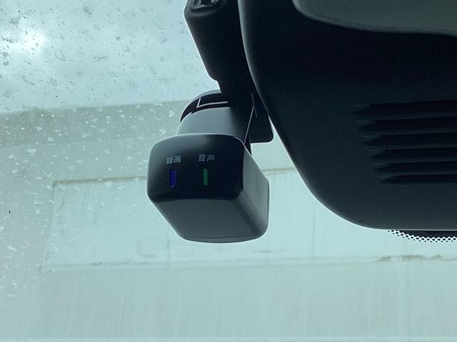 ���S�̃h���C�u���T�|�[�g����y�h�����R�z��؂ȏu�Ԃ���������L�^���A������̎��ɂ������鑕���ł��B