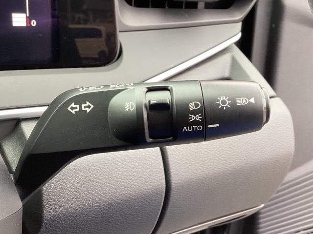 �y�I�[�g���C�g�i�`�t�s�n�j�z�O�̖��邳���V�X�e�������m���āA�����Ńw�b�h���C�g���_�����܂��I�w�b�h���C�g�����Y���h���֗��@�\�ł�