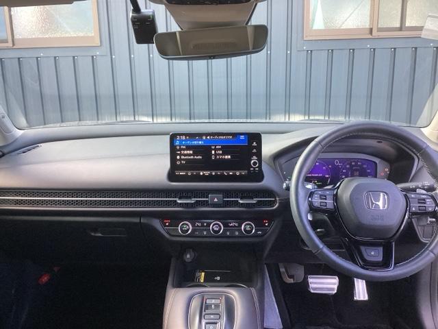 �t�����g�K���X���傫���A���C�h�Ȏ��E�ŉ^�]�����₷���Ȃ�悤�ɁA�݌v����Ă��܂��B