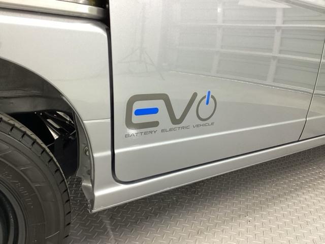 ���G�l���M�[���x�̃o�b�e���[���̗p����ƂƂ��ɁA�d������コ���邳�܂��܂ȃo�b�e���[�}�l�W�����g�@�\�ɂ���āA�P���̔z���E�z�B�Ȃǂ����S���Ă��Ȃ����[�d���s�����Q�S�T�������������܂����B