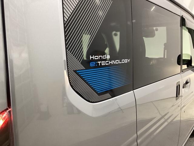 ���G�l���M�[���x�̃o�b�e���[���̗p����ƂƂ��ɁA�d������コ���邳�܂��܂ȃo�b�e���[�}�l�W�����g�@�\�ɂ���āA�P���̔z���E�z�B�Ȃǂ����S���Ă��Ȃ����[�d���s�����Q�S�T�������������܂����B