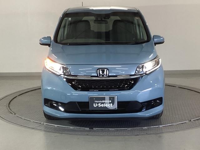 �k�d�c�w�b�h���C�g�𑕔����Ă��܂��B�k�d�c�w�b�h���C�g�͂ƂĂ����邭�A�J�̓����ԑ��s�����S�E���S�ł��B