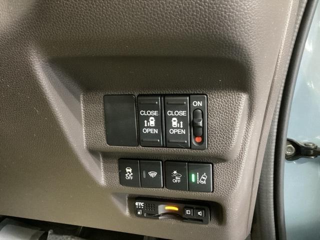 �p���[�X���C�h�h�A�̊J�̓X�}�[�g�L�[�̃����R����h�A�m�u�͖ܘ_�A�^�]�ȑ��̃X�C�b�`����ł��J���ł��A���S�E�ȒP�ł��B