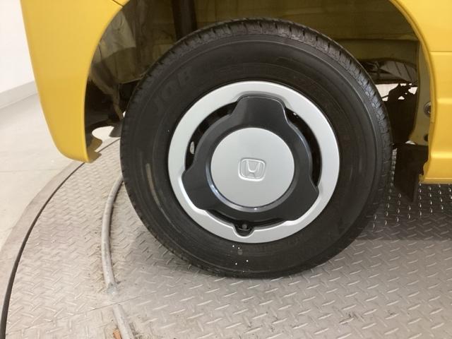 �X�`�[���z�C�[���ɂ́A�z�C�[���g�����i�z�C�[���J�o�[�j���t���Ă��܂��B