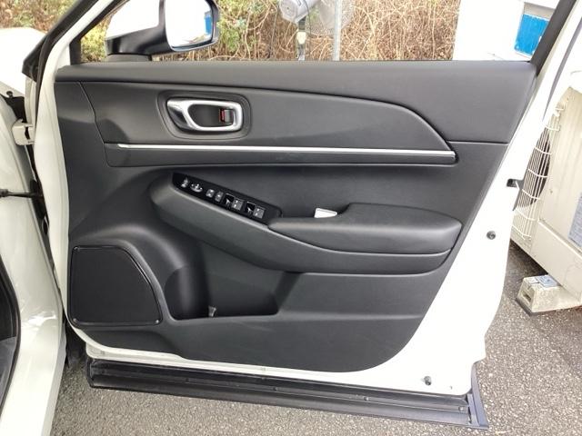 ヴェゼル e:HEVZ 純正メモリーナビ ドラレコ リアカメラ 地上デジタル USB入力 ハンズフリーテールゲート シートH サイドエアB パークセンサー リヤカメラ 点検記録簿 LEDヘットライト ESC パワステ AAC(55枚目)