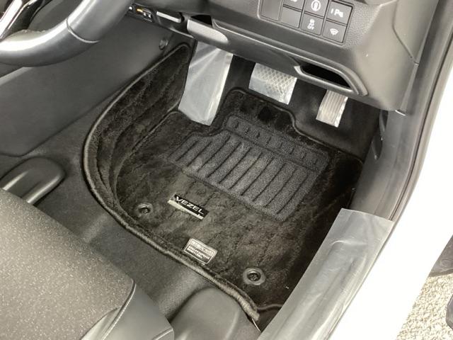 ヴェゼル e:HEVZ 純正メモリーナビ ドラレコ リアカメラ 地上デジタル USB入力 ハンズフリーテールゲート シートH サイドエアB パークセンサー リヤカメラ 点検記録簿 LEDヘットライト ESC パワステ AAC(56枚目)