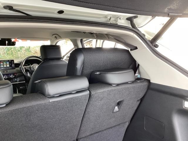 ヴェゼル e:HEVZ 純正メモリーナビ ドラレコ リアカメラ 地上デジタル USB入力 ハンズフリーテールゲート シートH サイドエアB パークセンサー リヤカメラ 点検記録簿 LEDヘットライト ESC パワステ AAC(67枚目)