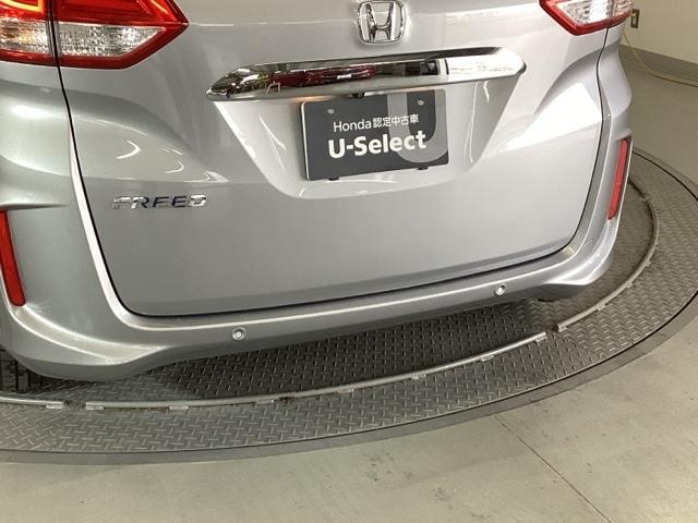 フリード Ｇ・ホンダセンシング　メモリーナビ　ＥＴＣ　リアカメラ　スマートキーＰスタート　ＵＳＢ入力　盗難防止システム　横滑防止装置　ナビＴＶ　記録簿　クルコン　パワーウインド　ウォークスルー　ＤＶＤ再生機能　エアバック　三列シート（29枚目）