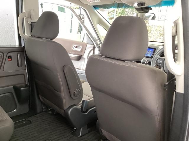 フリード Ｇ・ホンダセンシング　メモリーナビ　ＥＴＣ　リアカメラ　スマートキーＰスタート　ＵＳＢ入力　盗難防止システム　横滑防止装置　ナビＴＶ　記録簿　クルコン　パワーウインド　ウォークスルー　ＤＶＤ再生機能　エアバック　三列シート（56枚目）