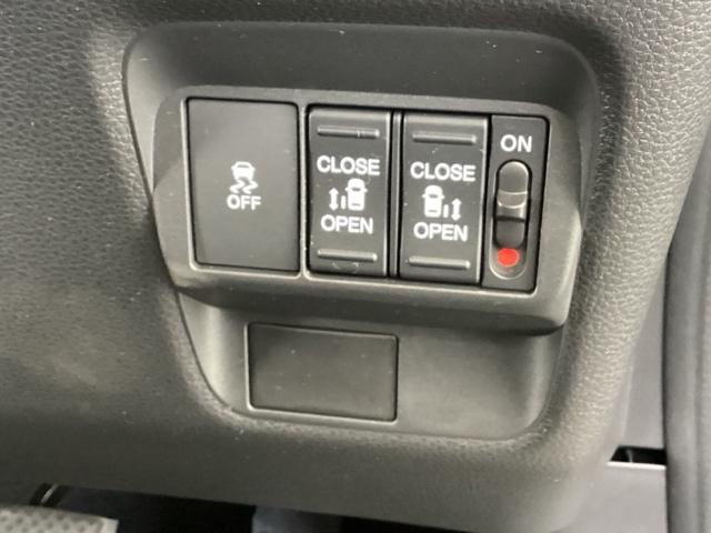 フリード ｅ：ＨＥＶエアーＥＸ　ＥＴＣ／純正ナビ／バックモニター／ホンダセンシング／全周囲カメラ　セキュリティアラーム　横滑り防止　エアコン　ＤＶＤ再生可　クルコン　誤発進抑制機能　アラウンドビューモニター　ナビ＆ＴＶ　三列シート（46枚目）