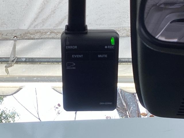 フリード ｅ：ＨＥＶエアーＥＸ　ＥＴＣ／純正ナビ／バックモニター／ホンダセンシング／全周囲カメラ　セキュリティアラーム　横滑り防止　エアコン　ＤＶＤ再生可　クルコン　誤発進抑制機能　アラウンドビューモニター　ナビ＆ＴＶ　三列シート（52枚目）