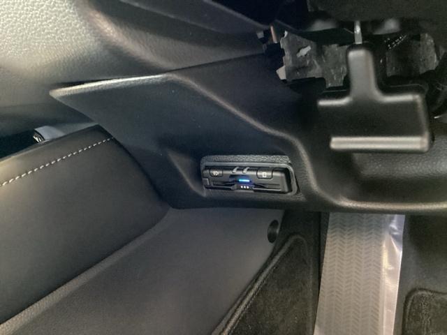 ヴェゼル e:HEVZ ディスプレイオーディオ Rカメラ ブルートゥース スマートキー&プッシュスタート サイドSRS イモビ Bカメ キーレスエントリー Cソナー USBポート PS LEDライト シートヒータ 点検記録簿(13枚目)