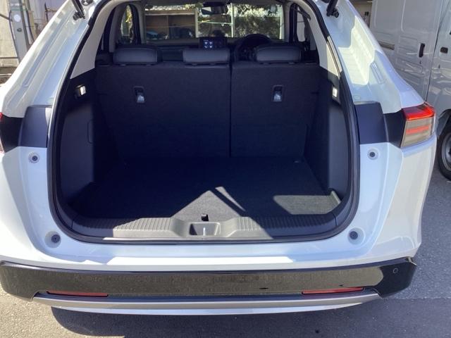 ヴェゼル e:HEVZ ディスプレイオーディオ Rカメラ ブルートゥース スマートキー&プッシュスタート サイドSRS イモビ Bカメ キーレスエントリー Cソナー USBポート PS LEDライト シートヒータ 点検記録簿(29枚目)