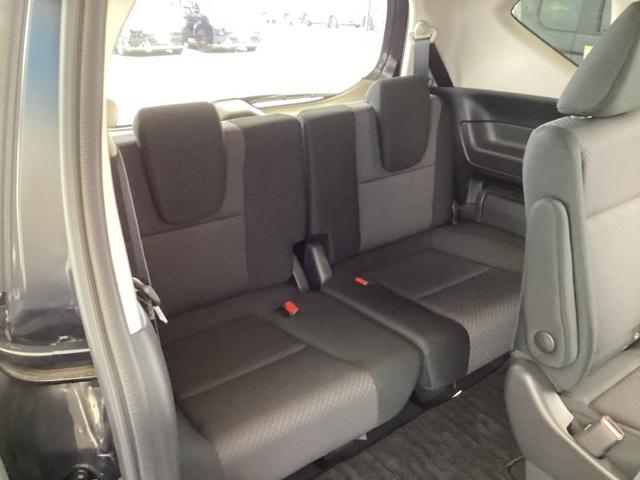 フリード Ｇブラックスタイル　純正メモリーナビ　ドラレコ　リアカメラ　両側電動スライドドア　シートヒーター　横滑り防止　ＵＳＢ　記録簿　イモビ　キーフリー　両電動スライドドア　地デジ　オートエアコン　三列シート　Ｒカメラ　ＥＴＣ（18枚目）