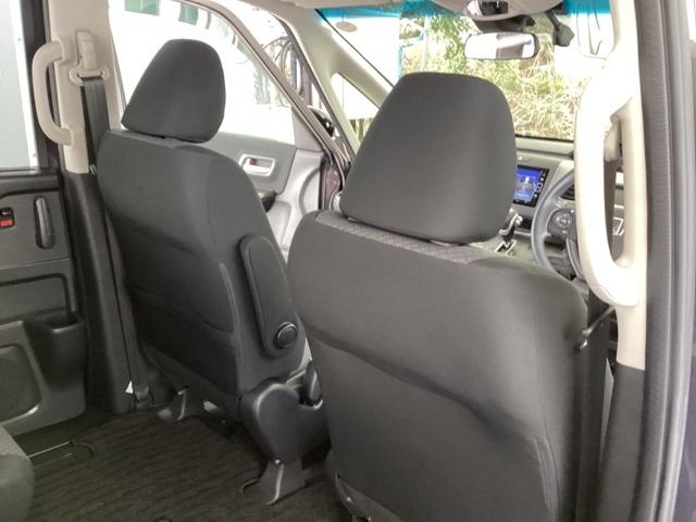 フリード Ｇブラックスタイル　純正メモリーナビ　ドラレコ　リアカメラ　両側電動スライドドア　シートヒーター　横滑り防止　ＵＳＢ　記録簿　イモビ　キーフリー　両電動スライドドア　地デジ　オートエアコン　三列シート　Ｒカメラ　ＥＴＣ（58枚目）