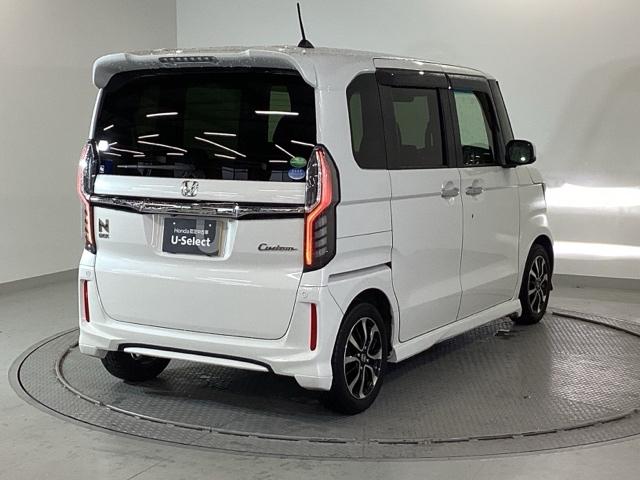 Ｎ－ＢＯＸカスタム Ｇ・Ｌホンダセンシング　純正メモリーナビ　ドラレコ　リアカメラ　ヘッドライトＬＥＤ　ＡＵＸ　キーレススタート　整備記録簿有　ベンチシート　オートＬＥＤ　オ－トエアコン　ドライブレコ－ダ－　パワステ　クルコン　ＤＶＤプレーヤー（8枚目）