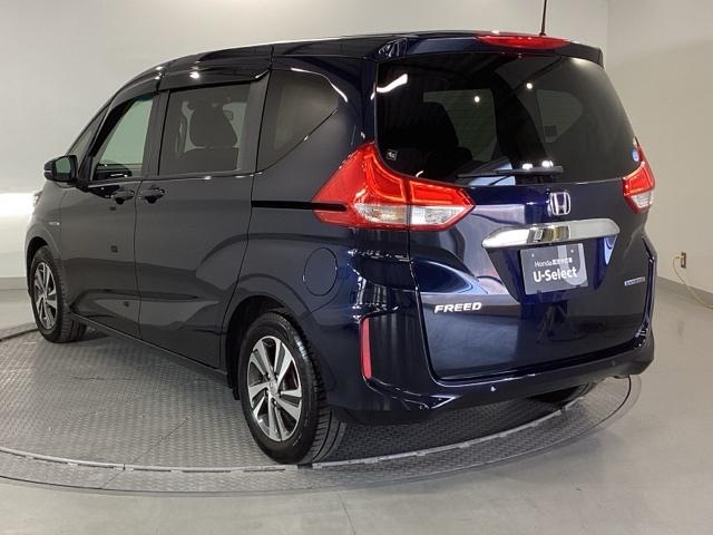 フリードハイブリッド ハイブリッド・Ｇホンダセンシング　純正ナビ　フルセグ　６人乗り　ＢＬＵＥＴＯＯＴＨ　車線逸脱防止　Ｗエアバッグ　ミュージックプレイヤー接続可　クルコン　ＤＶＤ再生　Ｒカメ　ドライブレコ　Ｓヒーター　ナビＴＶ　ＬＥＤライト　ＶＳＡ（10枚目）