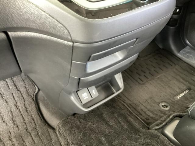 フリードハイブリッド ハイブリッド・Ｇホンダセンシング　純正ナビ　フルセグ　６人乗り　ＢＬＵＥＴＯＯＴＨ　車線逸脱防止　Ｗエアバッグ　ミュージックプレイヤー接続可　クルコン　ＤＶＤ再生　Ｒカメ　ドライブレコ　Ｓヒーター　ナビＴＶ　ＬＥＤライト　ＶＳＡ（44枚目）