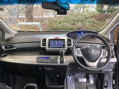 �ե���ȥ��饹���礭�����磻�ɤʻ볦�Ǳ�ž�⤷�䤹���ʤ�褦�ˡ��߷פ���Ƥ��ޤ��� 3