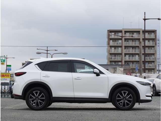 ＣＸ－５ ２．２　ＸＤ　Ｌパッケージ　ディーゼルターボ　電動テ－ルゲ－ト　レーダクルーズ　前後衝突軽減ブレーキ　Ｂカメラ　ＵＳＢポート　アイスト　ブルートゥースオーディオ　パワーシート　シートヒーター　アドバンスキー　ＡＡＣ　サイドカメラ　アルミホイール（14枚目）