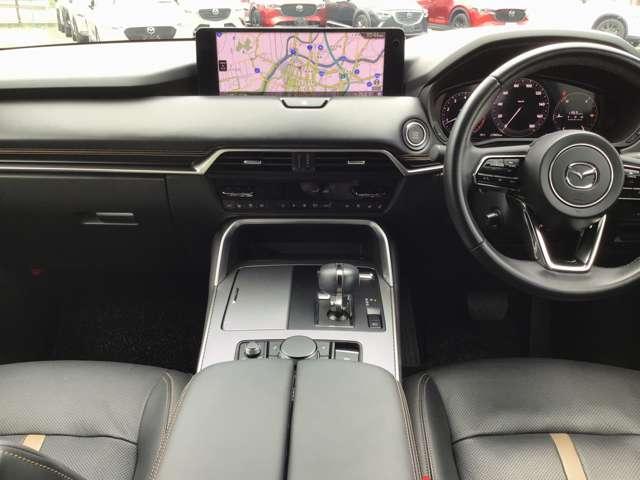 ＣＸ－６０ ２．５　２５Ｓ　エクスクルーシブ　モード　ナビ　ＥＴＣ　３６０°ビューモニター　Ｂｌｕｅｔｏｏｔｈ接続　シートヒーター　スマートキー　フルオートエアコン　コーナーセンサー　キーレス　ＵＳＢ　アルミホイール　アイドリングストップ　横滑り防止装置（3枚目）