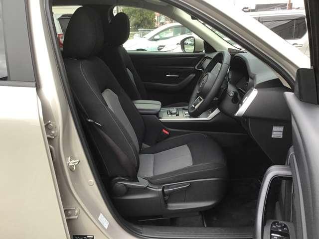 ＣＸ－６０ ２．５　２５Ｓ　Ｓパッケージ　ナビ　ＣａｒＰｌａｙ　全方位モニタ　ＥＴＣ　ＢＴ接続　フロントカメラ　オートマチックハイビーム　ＡＷ　キーフリー　ＵＳＢ　アイドリングストップ　盗難防止装置　地デジ　バックカメラ　横滑り防止装置（14枚目）