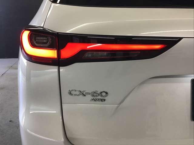 ＣＸ－６０ ３．３　ＸＤハイブリッド　プレミアム　スポーツ　ディーゼルタ　大型サンルーフ　ＢＯＳＥサウンドシステム　ナ　ダブルサンルーフ　シートヒー　パワーゲート　レーダークルコン　パワーシート　スマートキー　オートハイビーム　フルオートエアコン　４ＷＤ　ＡＢＳ　ＵＳＢ（5枚目）