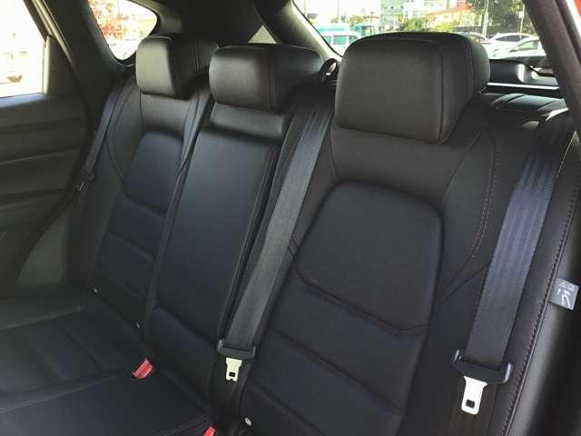 ☆後部座席シート廻り☆　☆リアシートも快適な乗り心地☆シ-トの乗り心地が良く、旅行など長距離運転にも向いています。