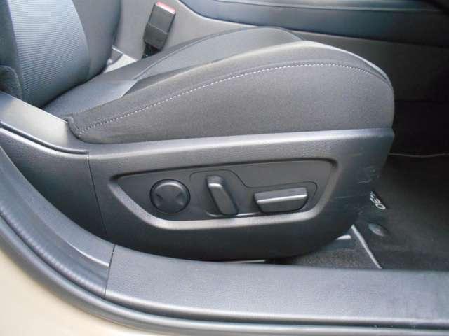 ＣＸ－３０ ２．０　２０Ｓ　ツーリング　試乗車アップ　ナビ　ＥＴＣ　全方位モニター　衝突軽減ブレーキ　アルミホイール　クリアランスソナー　フルセグＴＶ　レーダークルーズ　パワーシート　オートマチックハイビーム　ＬＥＤヘッドランプ　ＥＴＣ（18枚目）