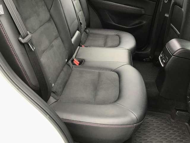 �Q��ڃV�[�g��������肭�낰���ԂɂȂ��Ă܂��B