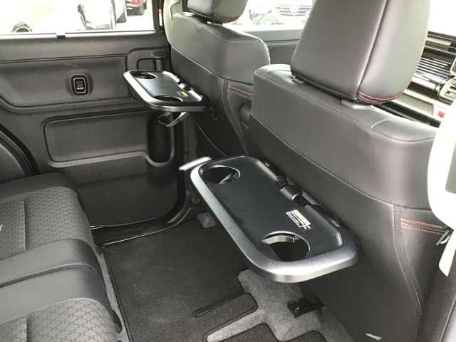 �h�����N�z���_�[��������ƂQ�l���B