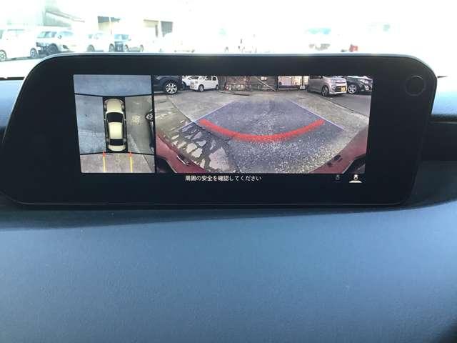 �R�U�O°�r���[���j�^�[�ł͑O�㍶�E�S�̃J�����f�������܂��܂ȑ��s�󋵂ɉ����Đ؂�ւ��ăZ���^�[�f�B�X�v���C�ɕ\�����邱�ƂŁA���Ԏ��⋷�����ł̂���Ⴂ���A���ʂ��̈��������_�i�����ł����S�������߂܂�