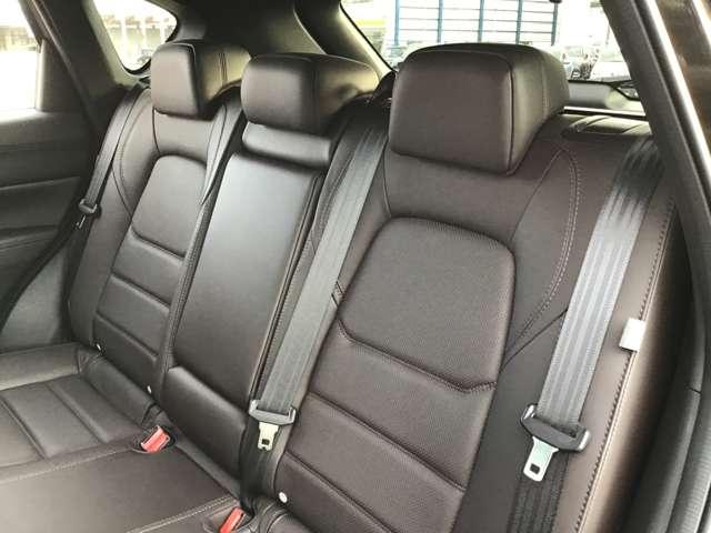 ���㕔���ȃV�[�g��聙�@�����A�V�[�g�����K�ȏ��S�n���V-�g�̏��S�n���ǂ��A���s�Ȃǒ������^�]�ɂ������Ă��܂��B