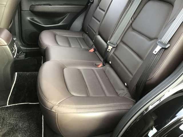 �Q��ڃV�[�g��������肭�낰���ԂɂȂ��Ă܂��B