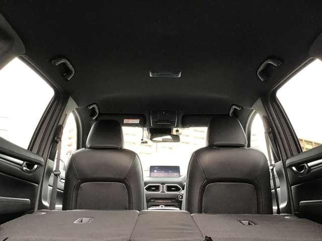 ＣＸ－５ ２．５　２５Ｓ　スポーツ　アピアランス　ナビ　ワイヤレス充電　シートヒーター　ブルートゥース　横滑り防止装置　パーキングセンサー　アイスト　スマートキー　オートエアコン　シートヒーター　アルミホイール　オートマチックハイビーム　バックカメラ（10枚目）