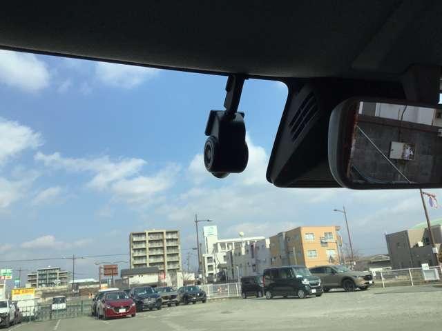 ���b��̃h���C�u���R�[�_�[���t���Ă��܂��B