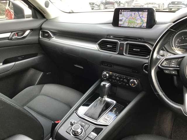 ＣＸ－５ ２．０　２０Ｓ　プロアクティブ　ＢＯＳＥサウンド　シートヒーター　ナビ　ＥＴＣ　盗難防止装置　追従型クルコン　スマ－トキ－　アルミ　エアコン　ＵＳＢポート　バックモニター　サイドカメラ　前後ソナー　Ａストップ　エアバック　ＡＢＳ（16枚目）