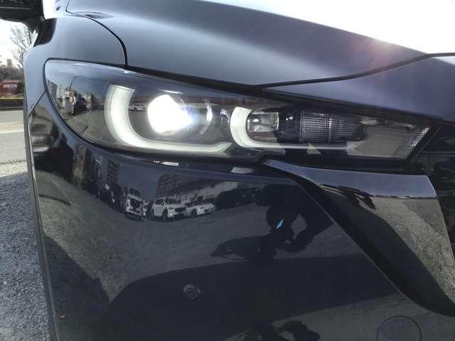 ＣＸ－５ ２．０　２０Ｓ　ブラックトーンエディション　ナビ　シートヒーター　前後ドラレコ　横滑防止装置　ｂｌｕｅｔｏｏｔｈ　Ｐセンサー　オートエアコン　ｉ－ｓｔｏｐ　イモビライザー　ＵＳＢ　アルミホイール　キーレス　アドバンストキー　Ｓヒーター（6枚目）