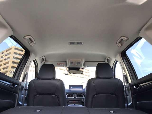 ＣＸ－５ ２．０　２０Ｓ　ブラックトーンエディション　ナビ　シートヒーター　前後ドラレコ　横滑防止装置　ｂｌｕｅｔｏｏｔｈ　Ｐセンサー　オートエアコン　ｉ－ｓｔｏｐ　イモビライザー　ＵＳＢ　アルミホイール　キーレス　アドバンストキー　Ｓヒーター（10枚目）